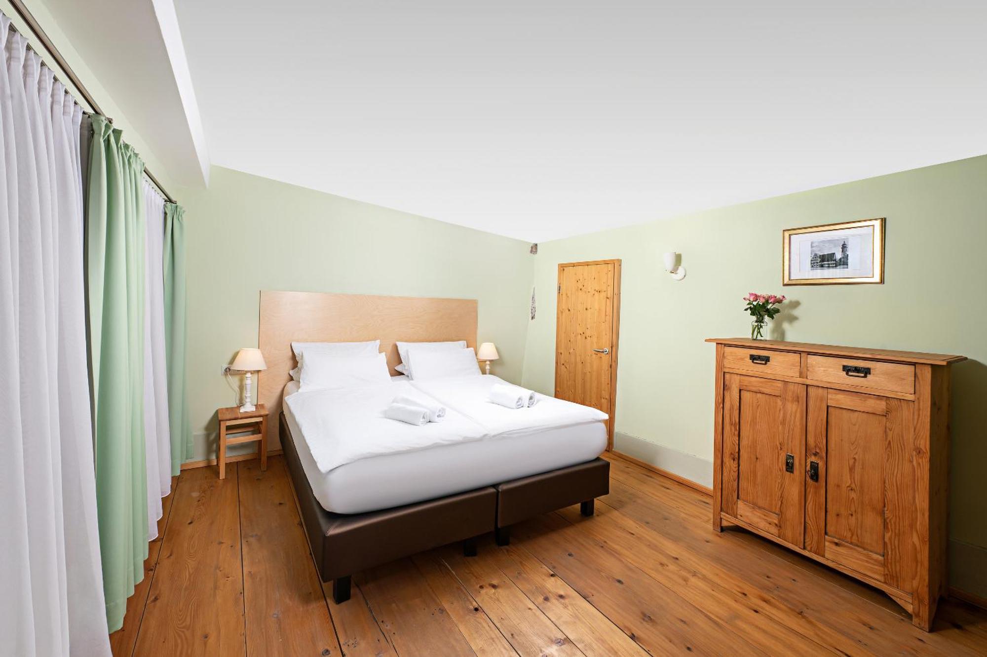 Josis Klause Cafe Pension Albstadt Room photo